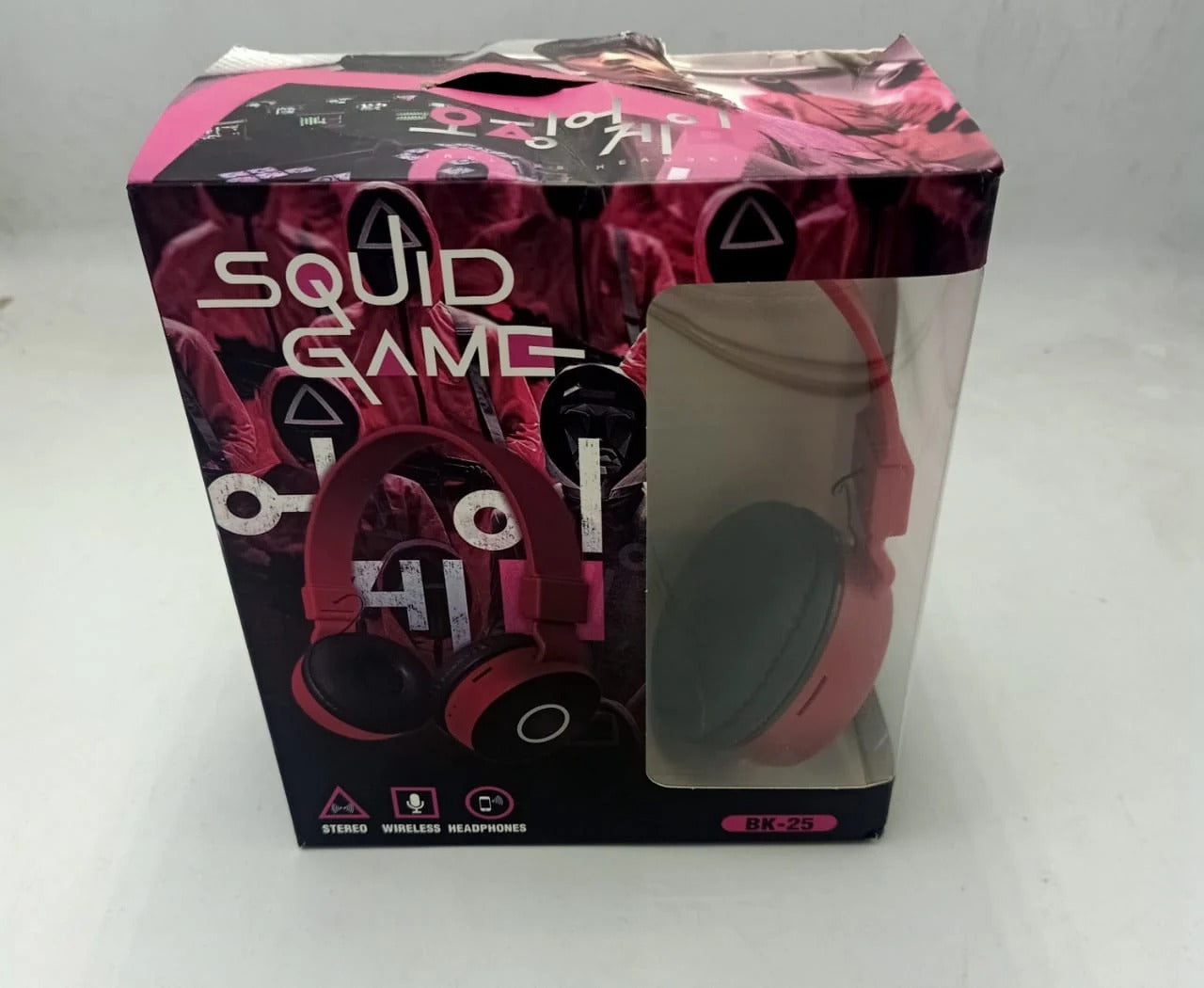 Wireless Bluetooth headset compatible with Android and iPhone